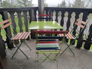 Outdoor dining - New Listing (Besse-et-Saint-Anastaise)