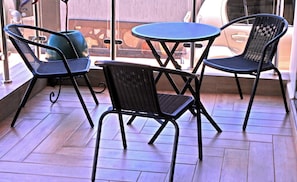 Outdoor dining - kare suites uganda (mutungo)