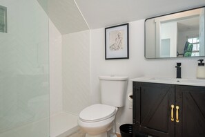 Bathroom - Modern 2BR Mt. Tabor Retreat And Private Entry & Laundry (Portland)