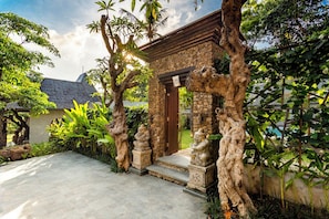 Ngoại thất