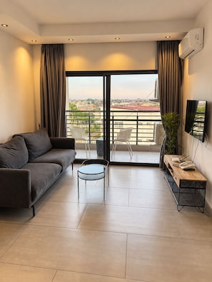 Living area - Sky Suites Quattro (Accra)