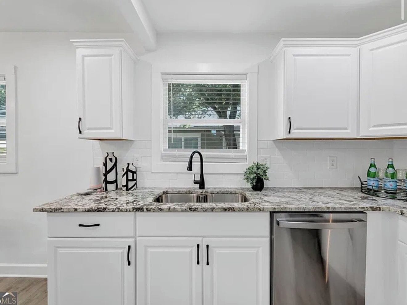Beautifully Renovated 5-Bedroom Home! Sleeps 8-10
