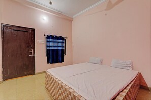 Room - Hotel O by OYO Siddharth Hotel And (Goshainganj)