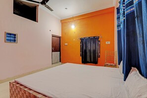 Room - Hotel O by OYO Siddharth Hotel And (Goshainganj)