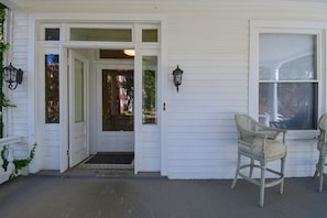 Interior - Walk to Olde Towne & River! Charming Escape (Portsmouth)