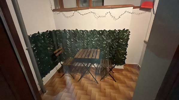 Dining - New Listing (Catania)