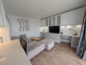 Living area - New Listing (Conflans-Sainte-Honorine)