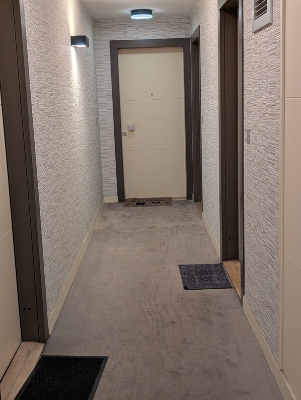 Interior - New Listing (Conflans-Sainte-Honorine)