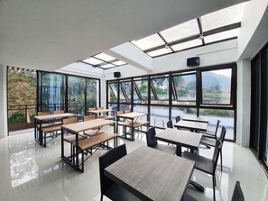 Dining - Pondok Wisata Ilona (Batu)