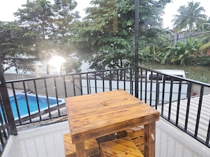 Outdoor dining - Villa Colomboworld (Bulugaha juction)