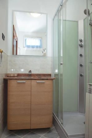 Bathroom - B&B nonna bi (Serravalle Scrivia)