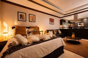 Room - Porto Arabia Tower 19-Studio Skyline Balcony Retreat and Spa 412 (Doha)