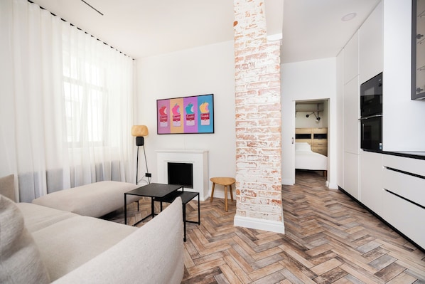 Room - Wagner 12 Old Town Apartment - 2 bedrooms, sleeps 5, Wi-Fi (Rīga)