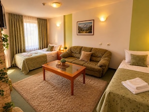 Room - FAMILY HOTEL LILI  (BANSKO)