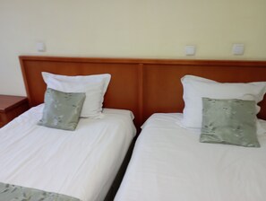 Room - FAMILY HOTEL LILI  (BANSKO)