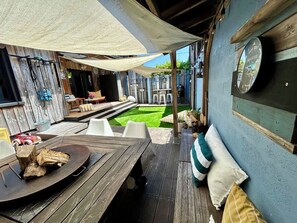Outdoor dining - New Listing (Taussat les bains)