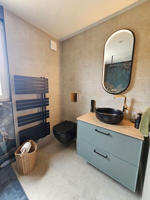 Bathroom - New Listing (Jorxey)