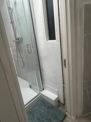 Bathroom - The Cosy Corner (Maidstone)