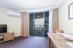 Interior - Mantra Apt - 2nd Floor + Views (Urangan)