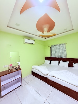 Room - joyful residency (Ujjain)