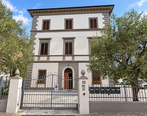 Exterior - New Listing (Cascina)