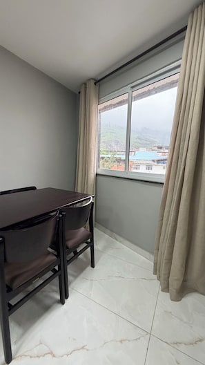 Dining - New Listing (Rio de Janeiro)
