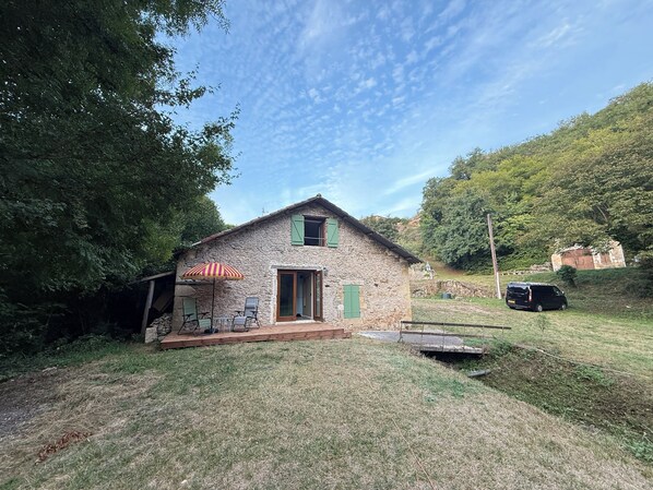 Exterior - New Listing (Blanquefort-sur-Briolance)
