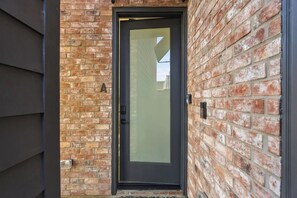 Exterior detail - SoHo Vibes - EaDo Lofts #A (Houston)