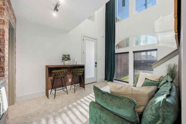 Living area - SoHo Vibes - EaDo Lofts #A (Houston)