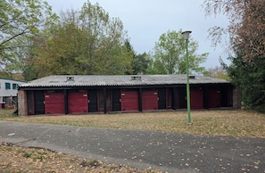 Exterior - New Listing (Albé)