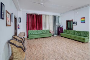 Khu phòng khách