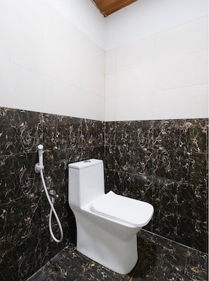 Bathroom - Hotel O Nova Comfort Inn (Hyderabad)