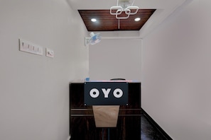 Lobby - Hotel O by OYO De' BVL Grand (Hyderabad)