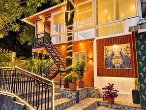 Ngoại thất
