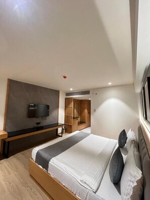 Room - POP 84974F Hotel Tulips Grand (Hyderabad)