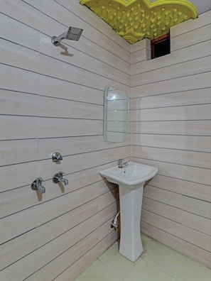 Bathroom - Hotel O Mahima stay inn (Lucknow)
