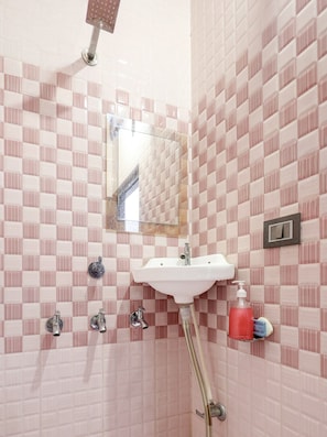 Bathroom - HOTEL O YASH ROYAL INN (Lucknow)