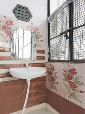 Bathroom - HOTEL O SP GRAND (Mahmudabad)