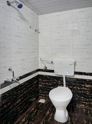 Bathroom - Hotel O Metro View (Pune)