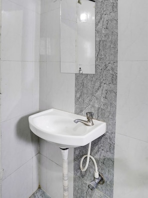 Bathroom - Hotel O Krupa Lodge (Pune)