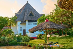 Exterior - Kinondo Poa Beach Resort (Diani Beach)