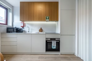 Private kitchen - Nomad's Lux - Charming Top Floor Porto (Porto)