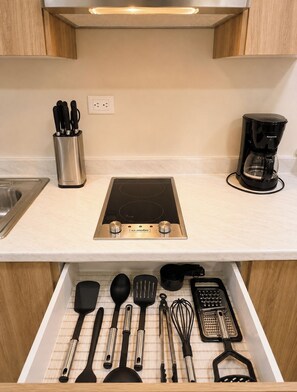 Private kitchen - Enjoy Monterrey from a comfortable, centrally located spot. | SB204 (San Nicolás de los Garza)