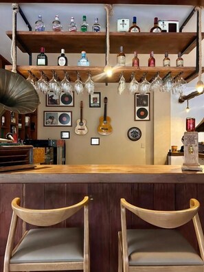 Bar (en el alojamiento)