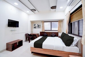 Room - Hotel O Parinda (Pune)