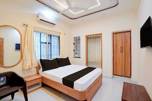 Room - Hotel O Parinda (Pune)