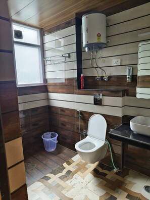 Bathroom - The Richin Heights (Manali)