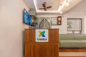 Lobby - Treebo Bonne Chance, Heritage Town (Puducherry)