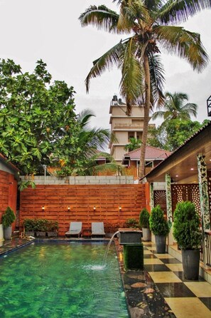 Hồ bơi