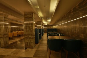 Dining - Luminara A Unit Of Elite Tourist Home (Kanayannur)